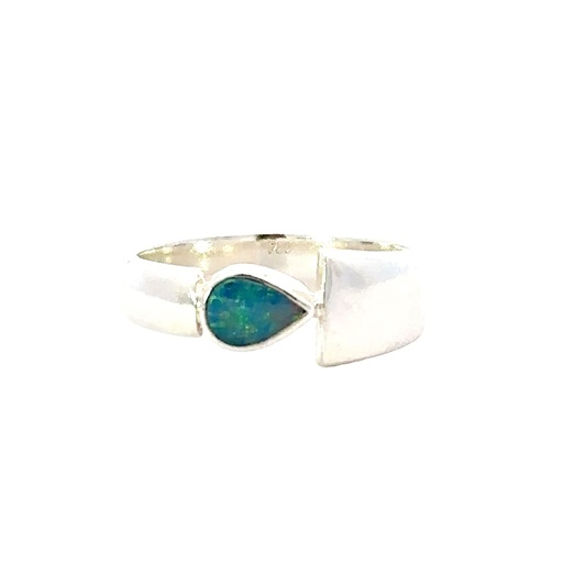 [000570] Opal Ring With Greens And Blues In Silver