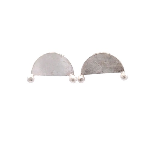 [000711] Half Moon Stud In Sterling Silver
