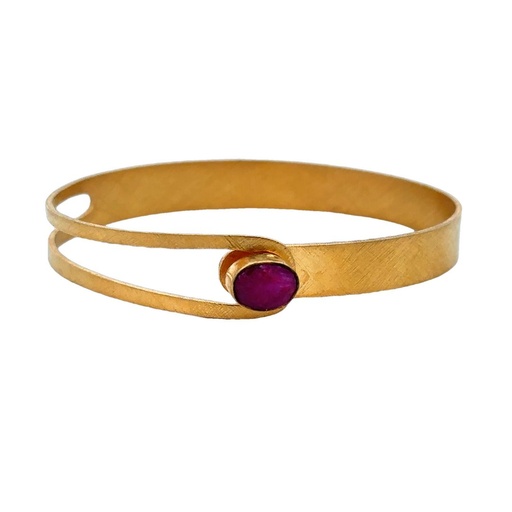 [001590] Cuff Ruby Set In Yellow Gold Plated Brass