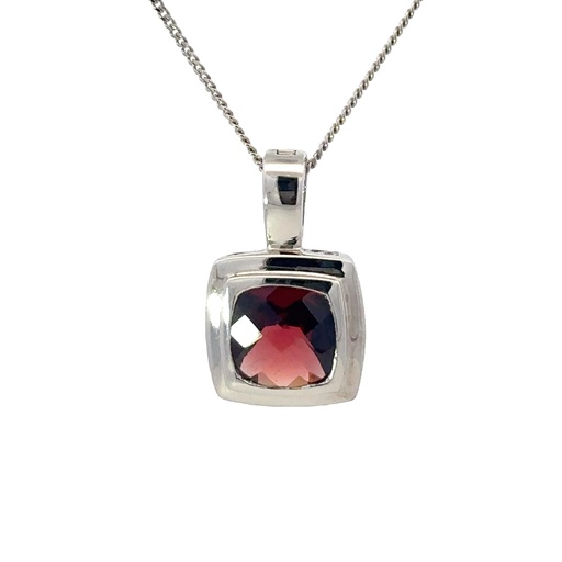 [002034] Garnet Pendant In 14K White Gold