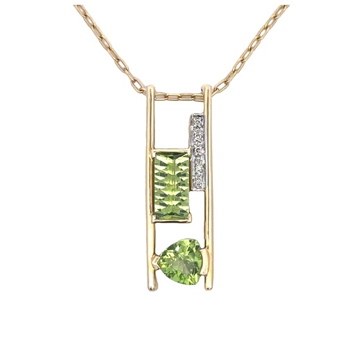 [002037] Peridot And Diamond Pendant In 14K Yellow Gold