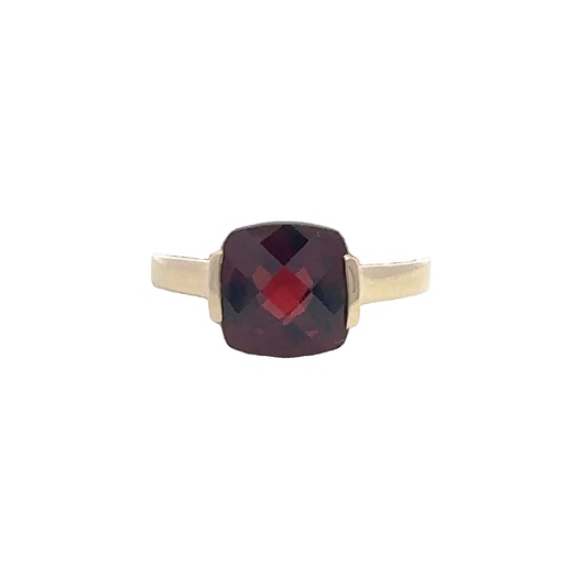 [002053] Garnet Checkerboard Cushion Cut 14K Yellow Gold Ring